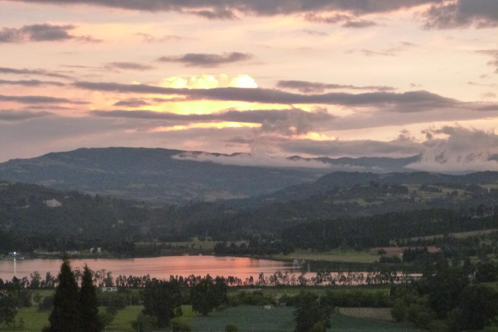Miravalle Suites Paipa Kültér fotó