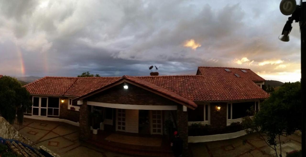 Miravalle Suites Paipa Kültér fotó